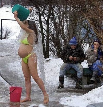 Приколы с девушками в бикини