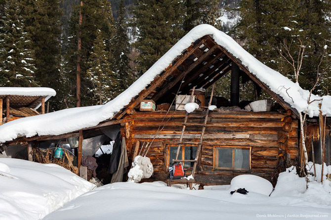 В гостях у самой известной в мире таежной отшельницы В гостях у самой известной в мире таежной отшельницы