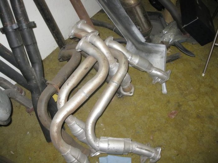 Забытый склад Mercedes-Benz AMG в Сан-Франциско