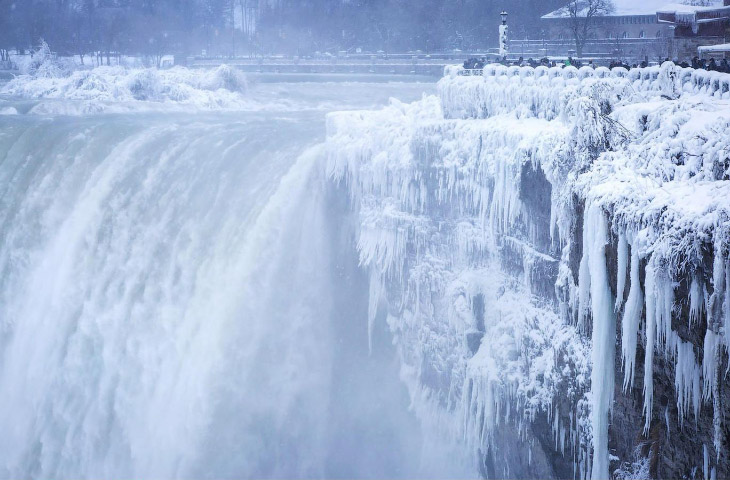 Штормы «Элеонора» и «Грейсон» в фотографиях