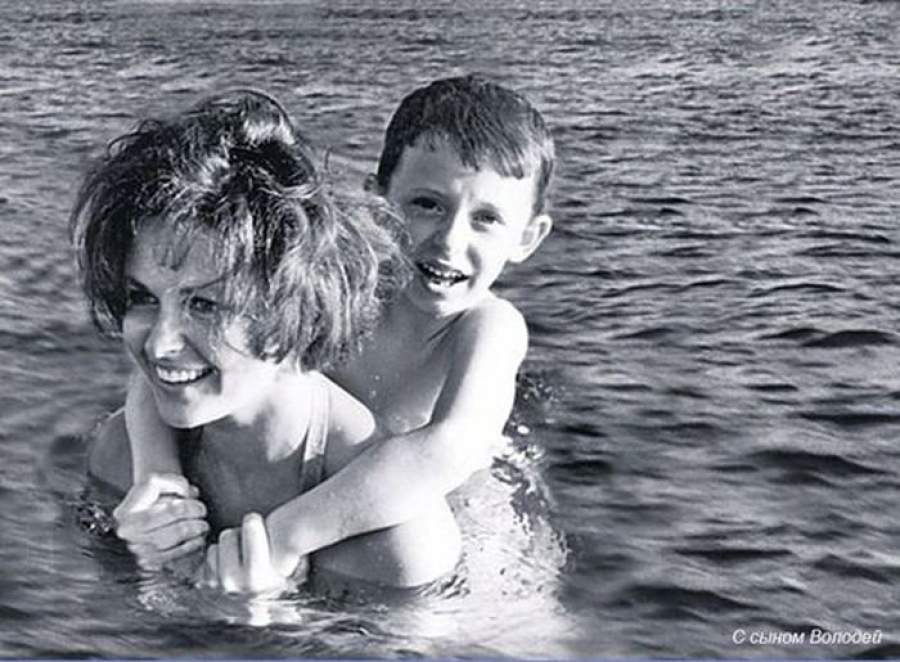 Ранние и непродолжительные браки советских знаменитостей Ранние и непродолжительные браки советских знаменитостей