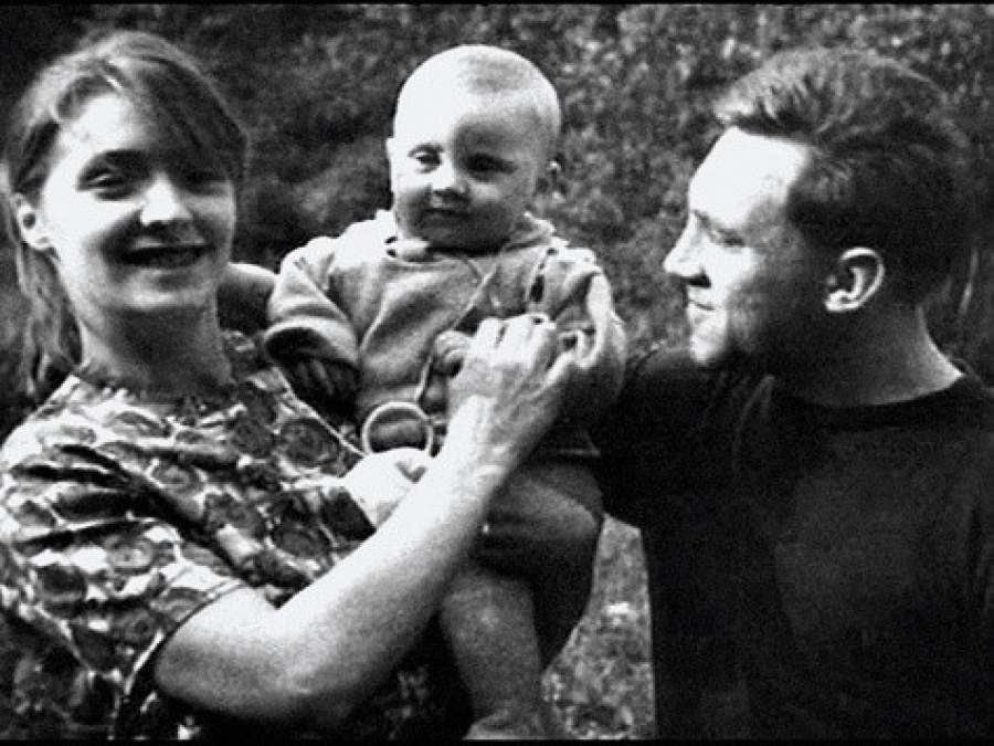 Ранние и непродолжительные браки советских знаменитостей Ранние и непродолжительные браки советских знаменитостей