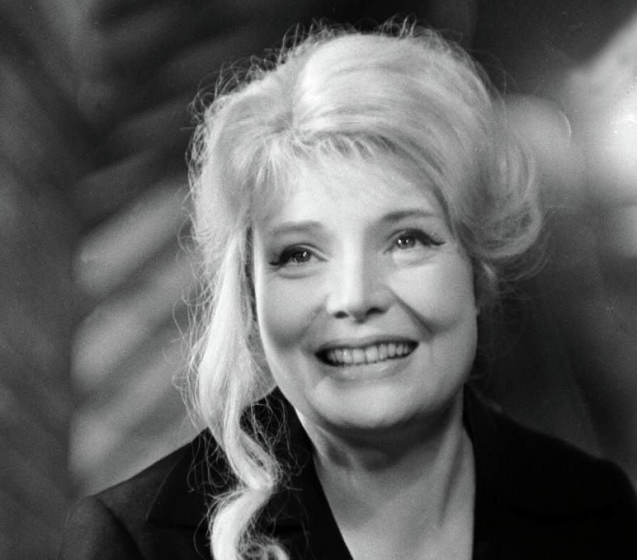 Ранние и непродолжительные браки советских знаменитостей Ранние и непродолжительные браки советских знаменитостей