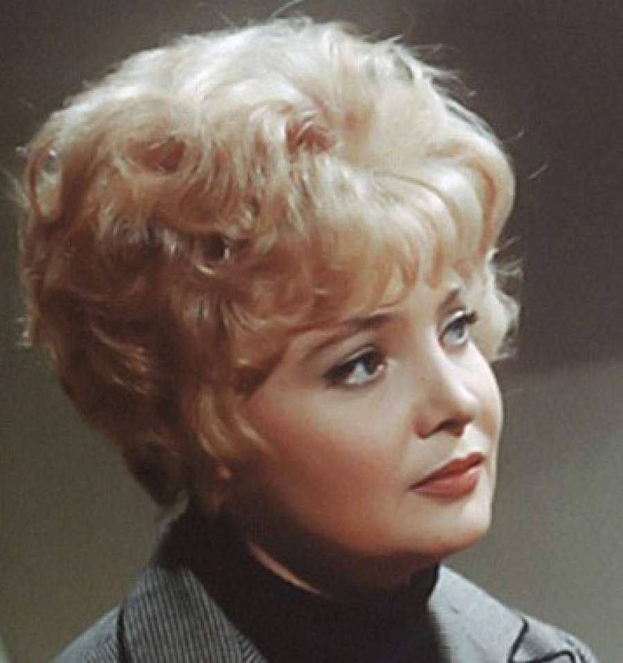 Ранние и непродолжительные браки советских знаменитостей Ранние и непродолжительные браки советских знаменитостей