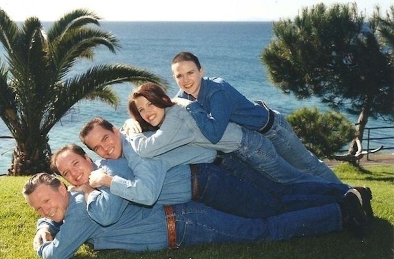 «В недрах семейных альбомов» или несколько явно неудачных фотографий, которые заставят вас посмеяться от души «В недрах семейных альбомов» или несколько явно неудачных фотографий, которые заставят вас посмеяться от души