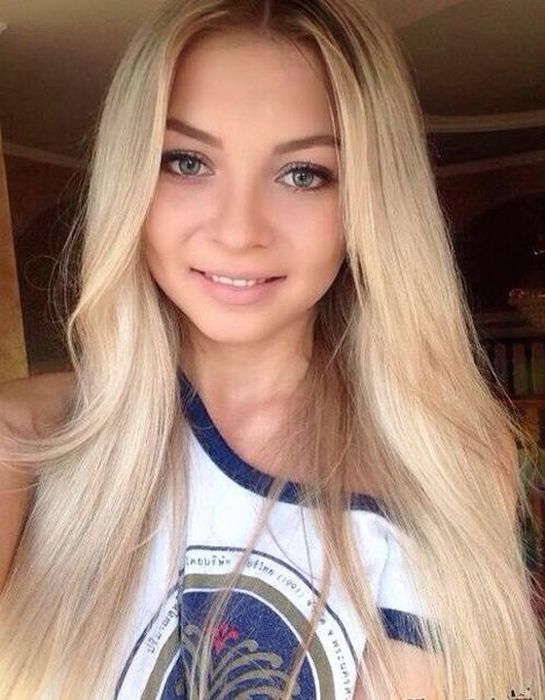 Красавицы из социальных сетей