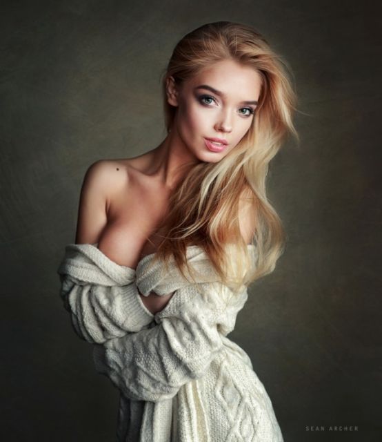 Екатерина Котаро - прелестная победительница конкурса Miss MAXIM 2017