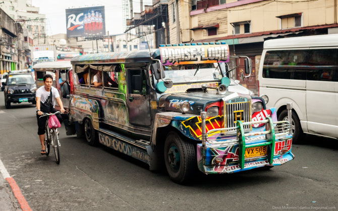 Яркие джипни филиппинцев Яркие джипни филиппинцев