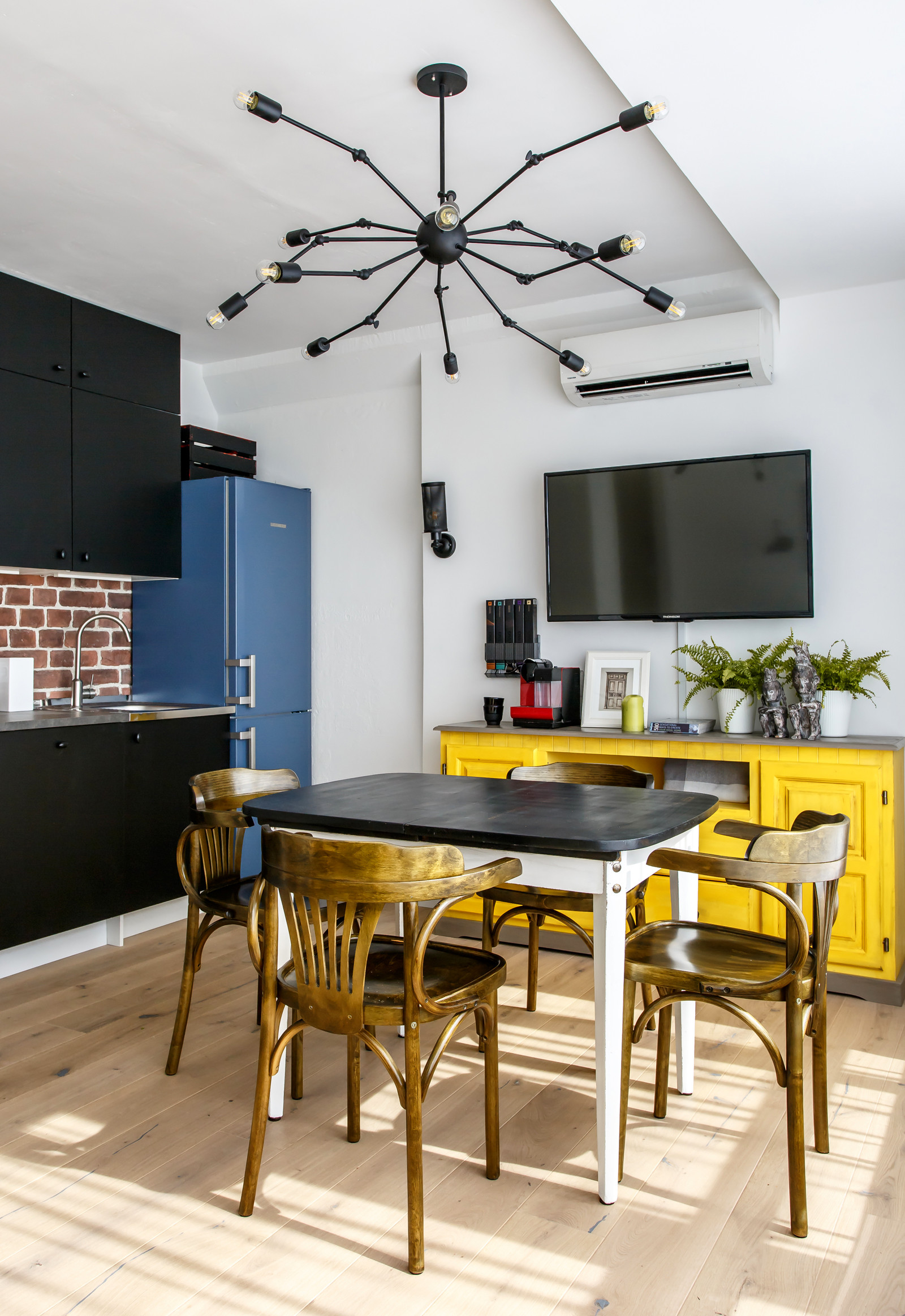 Дизайнерский интерьер квартиры площадью 34 квадратных метров Дизайнерский интерьер квартиры площадью 34 квадратных метров