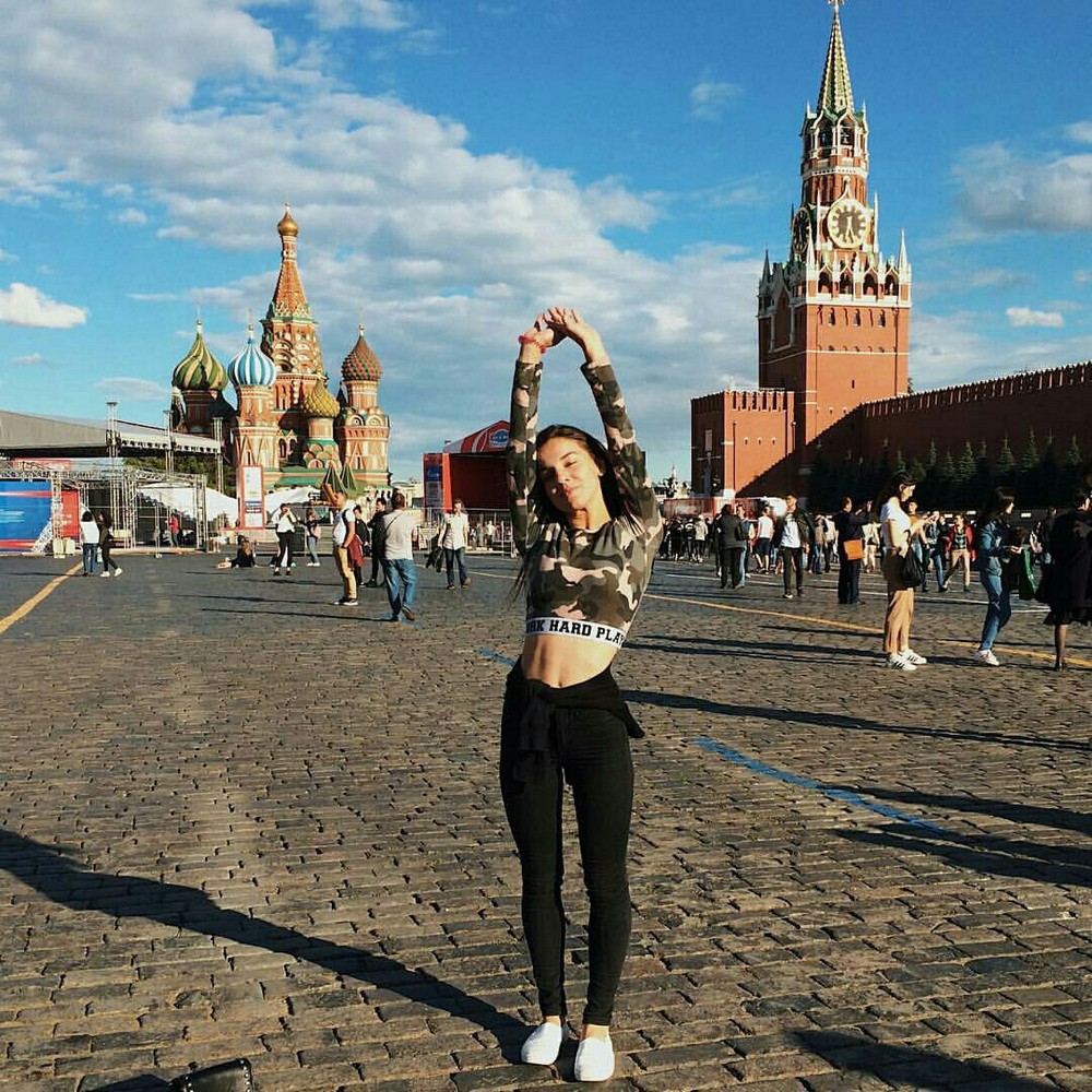 Фото девушек из социальных сетей