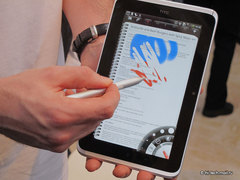 Первый взгляд на HTC Flyer: главная новинка MWC2011