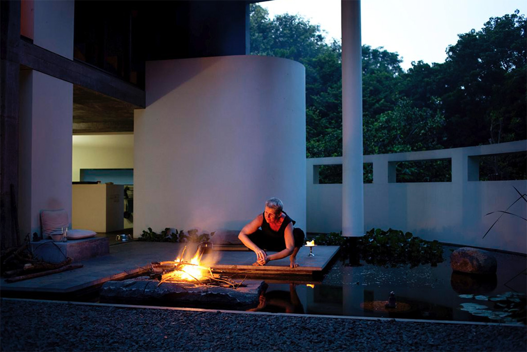 Город без политики, религии и национальности Город без политики, религии и национальности