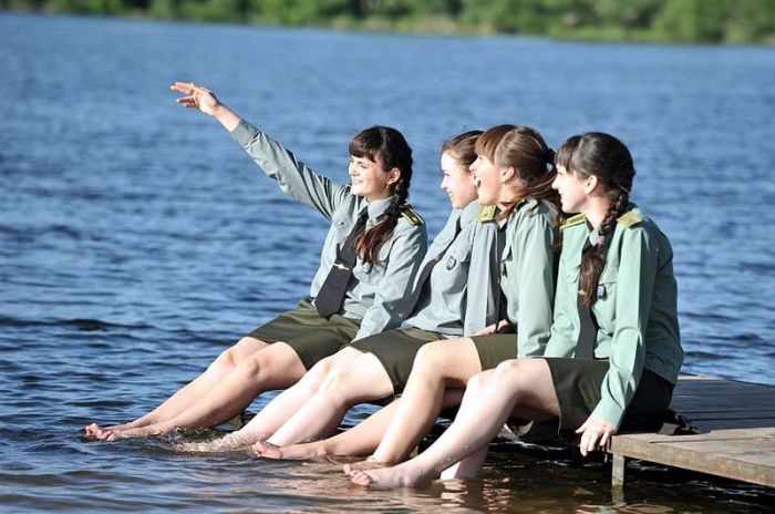 Девушки в силовых структурах нашей страны