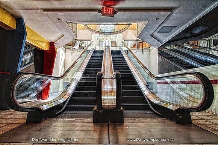 Путешествие по заброшенным мегамоллам США Путешествие по заброшенным мегамоллам США