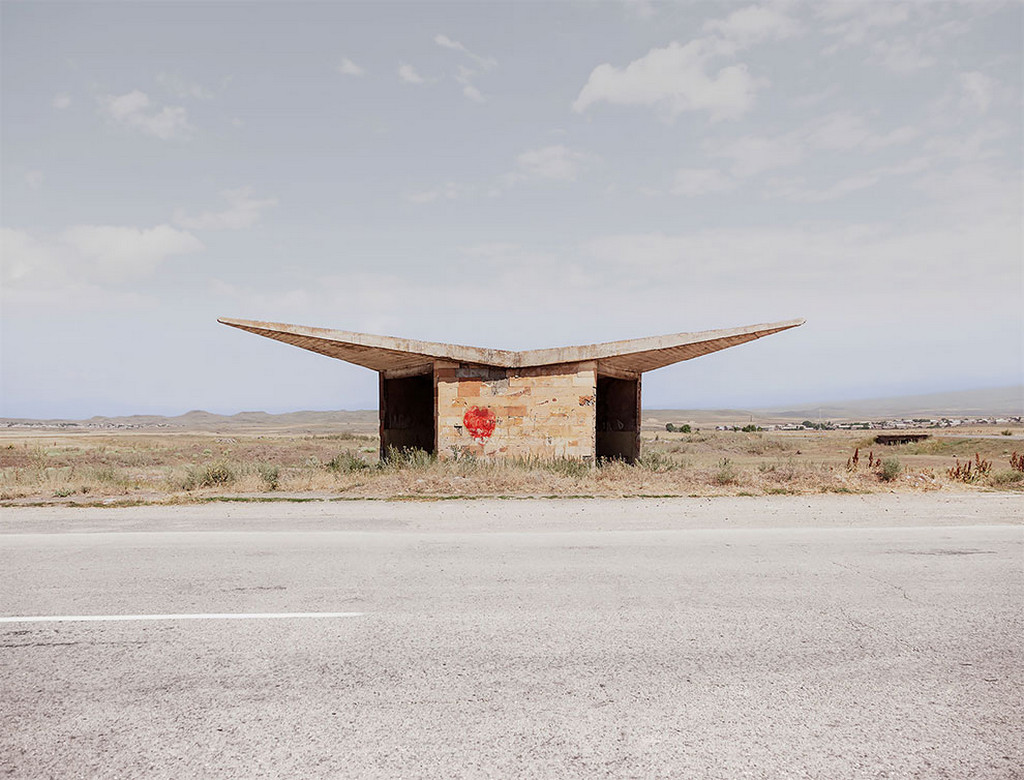 Советские автобусные остановки в объективе канадского фотографа Советские автобусные остановки в объективе канадского фотографа