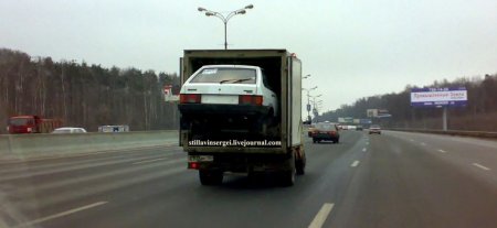 Как он едет? (часть 2) (2 фото)