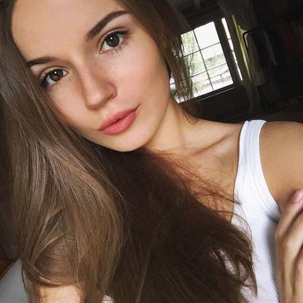 Милые девушки