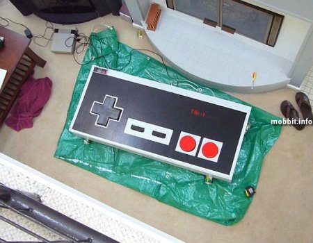 Гигантский джойстик Nintendo