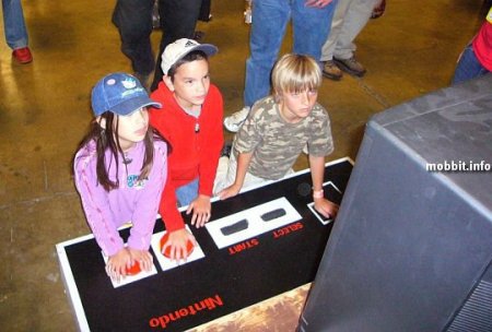 Гигантский джойстик Nintendo
