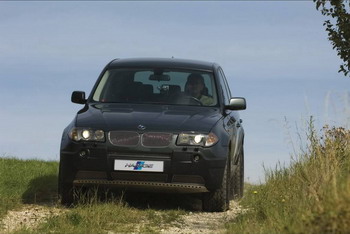 Из паркетника BMW X3 сделали настоящий внедорожник (7 фотографий)
