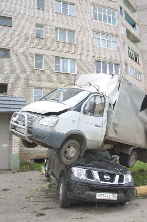Последствия торнадо в Краснозаводске