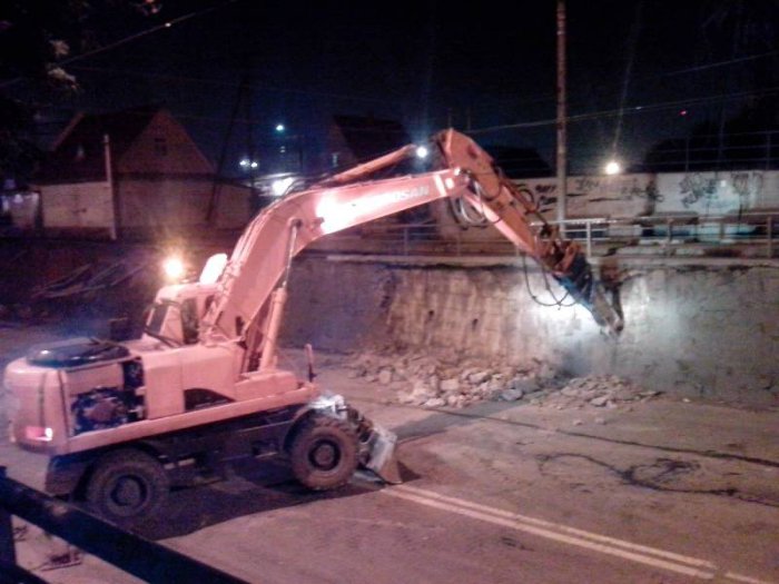 Разбирают потихоньку