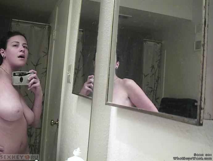 Девушки в ванной