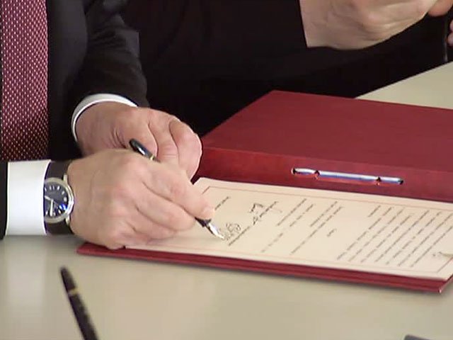 Исторический договор подписан. Крым вернулся домой