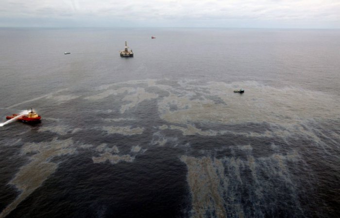 В Мексиканский залив вылилось более 600 тонн нефтепродуктов