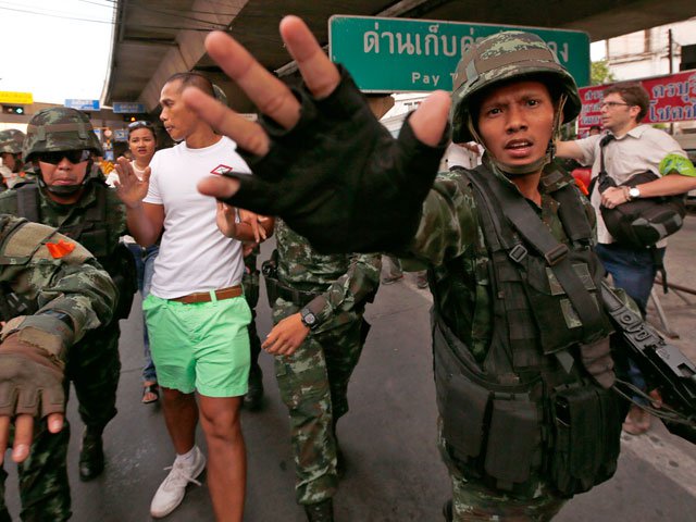 США требуют от армии Таиланда освободить всех задержанных политиков