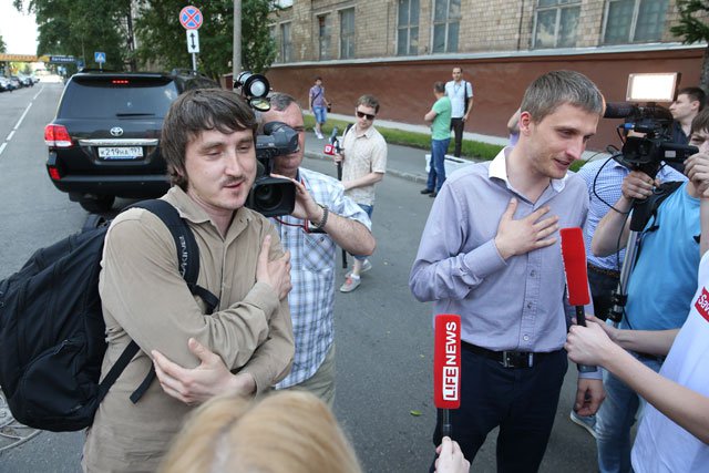 Задержание стало самым страшным событием в жизни журналистов Life News