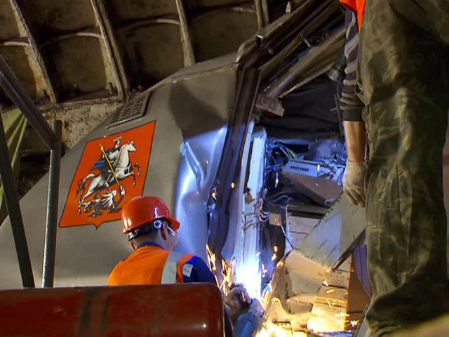 По факту причастности к ЧП в столичном метро арестован дорожный мастер и его помощник