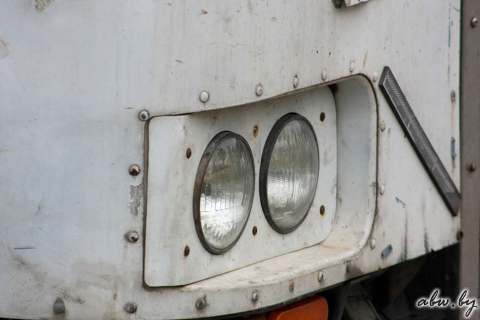 Крепкий американский тягач по цене нового "бюджетника". Мнение владельца Peterbilt 362