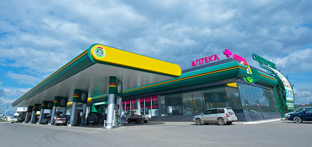Одна из сетей АЗС Красноярска опять понизила цены на бензин