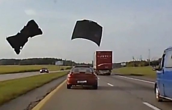 Подборка дтп - Свободная жизнь летающего капота