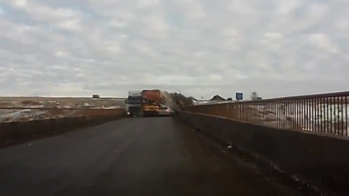 Аварии грузовиков за 15 12 2014