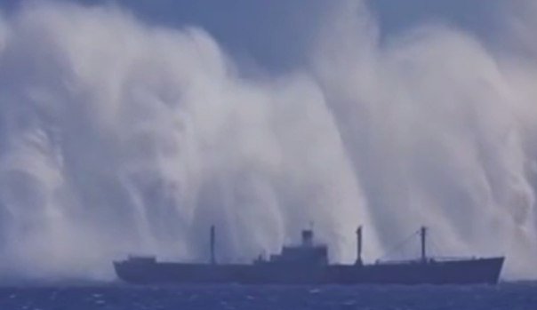 Взрыв атомной бомбы под водой!