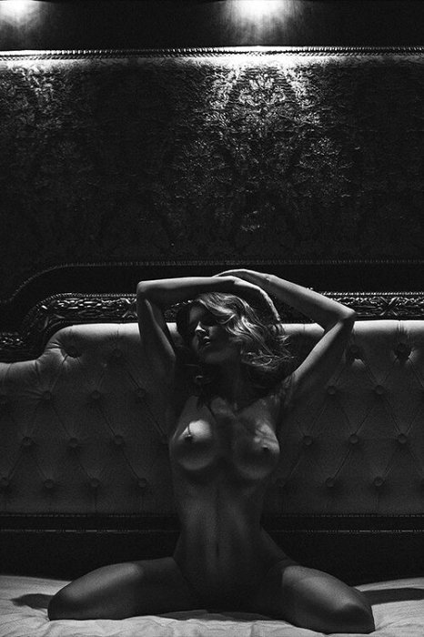 Пятничный сиськопост (18+)