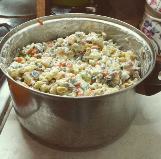 Иностранцы смотрят фото из российского инстаграма