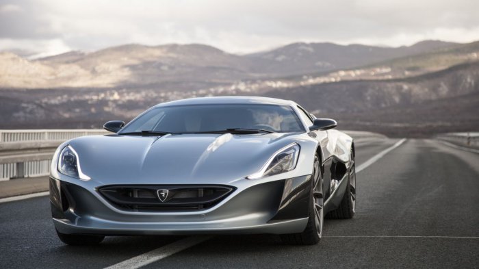 Rimac Concept One vs LaFerrari