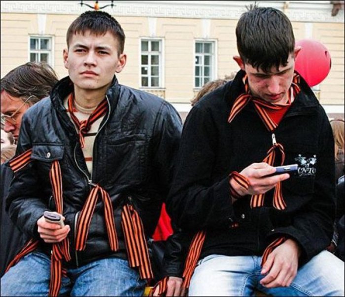 "Мы будем проверять как вы носите Георгиевские ленты!"