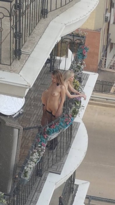 Девушки бывают разные