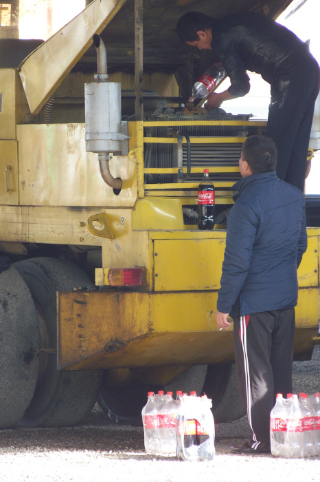Польза Coca-Cola для двигателя автомобиля Польза Coca-Cola для двигателя автомобиля