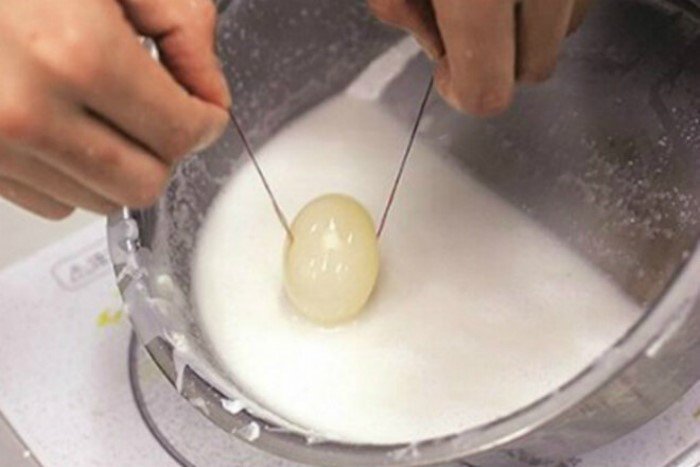 Китайцы подделывают куриные яйца Китайцы подделывают куриные яйца