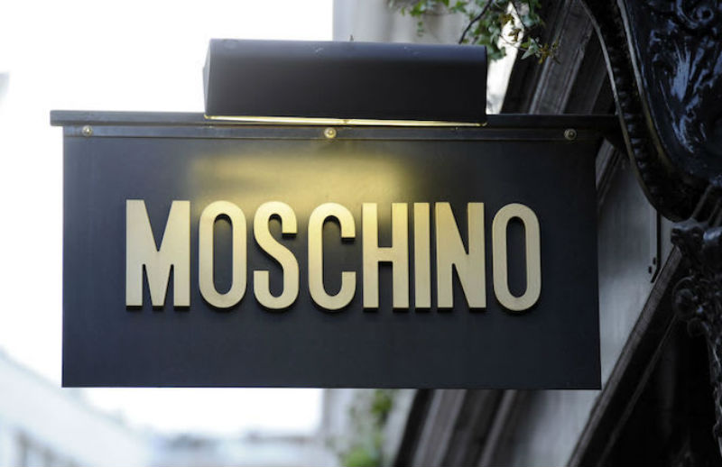 Бренд Moschino обвиняют в расизме Бренд Moschino обвиняют в расизме