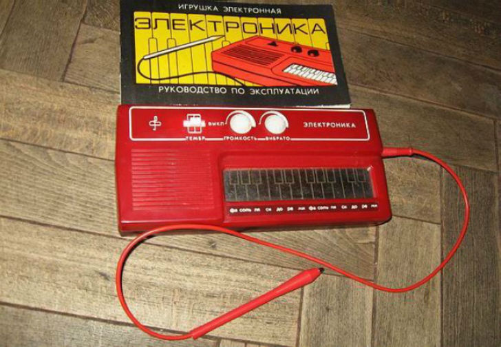 Что дарили на Новый год в 90-е