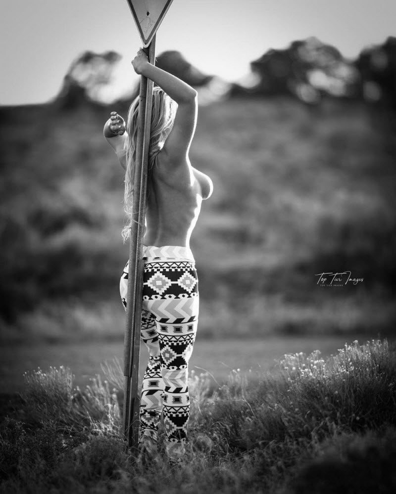 Сексуальные девушки в спортивных штанишках