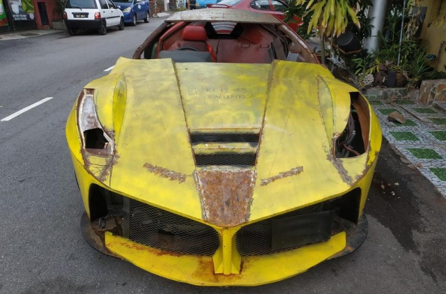 Житель Малайзии попытался сделать своими руками реплику Ferrari LaFerrari