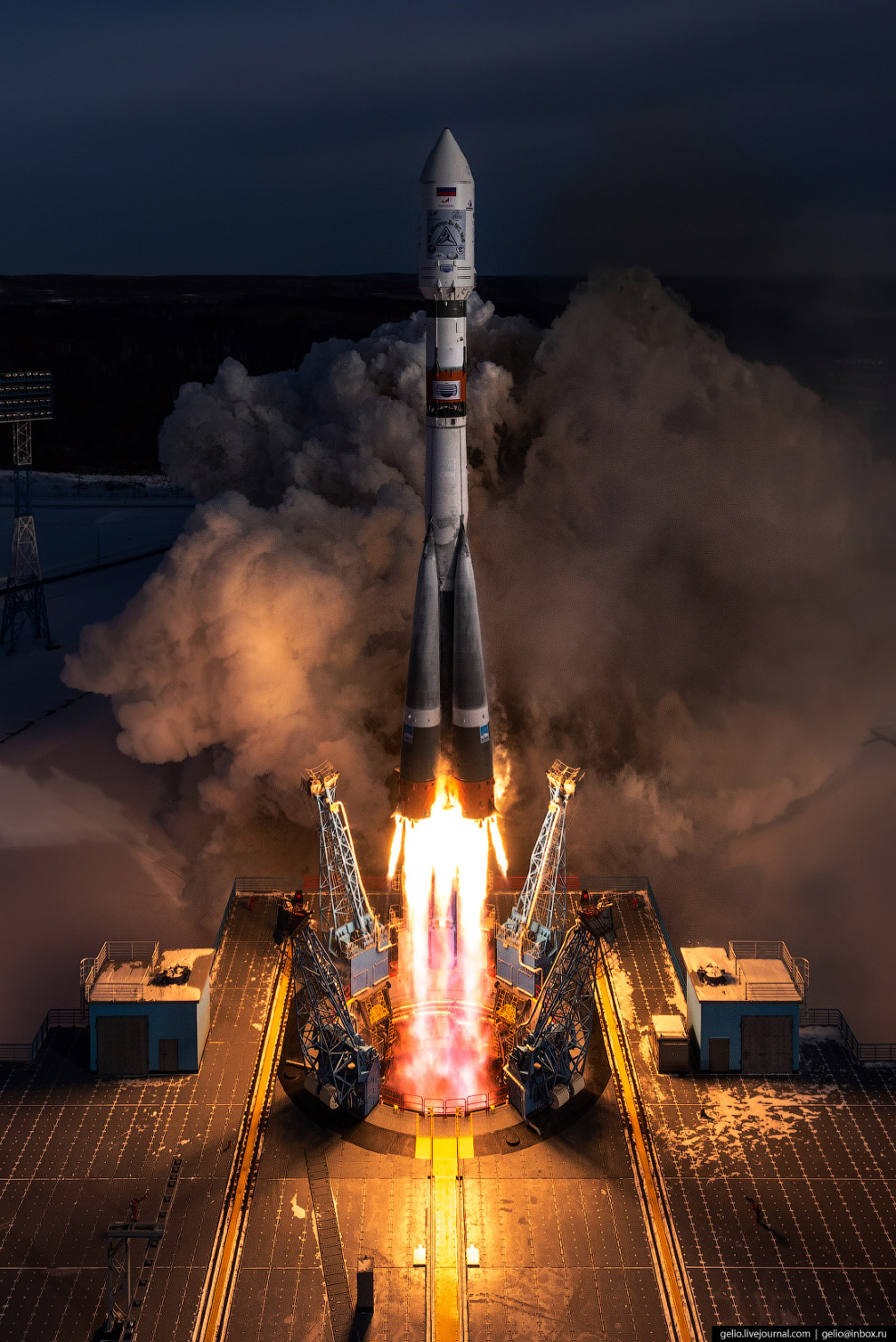 Старт ракеты «Союз-2.1а» Старт ракеты «Союз-2.1а»