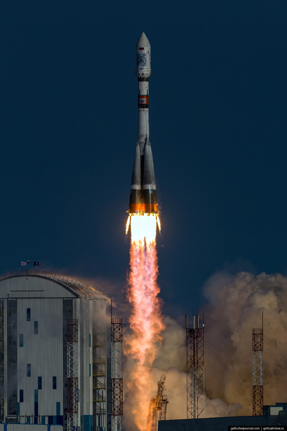Старт ракеты «Союз-2.1а» Старт ракеты «Союз-2.1а»